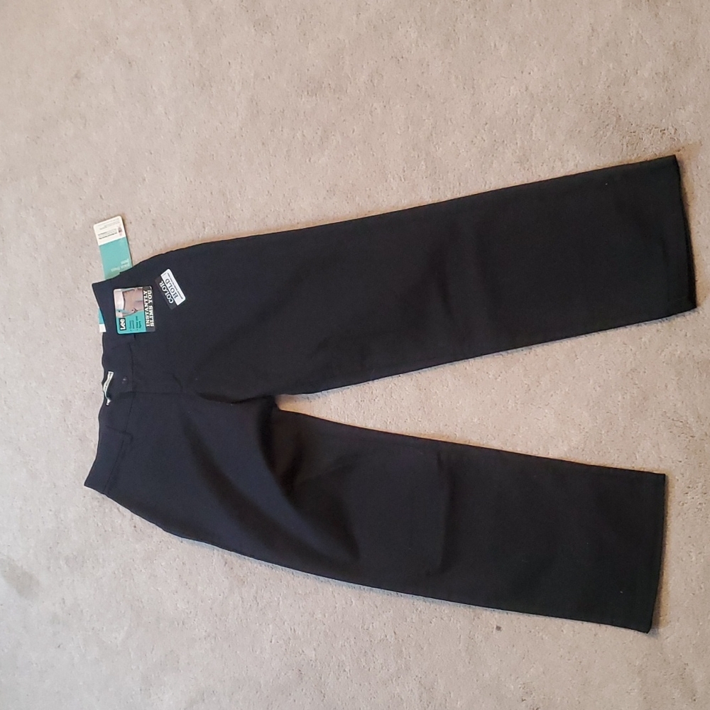 NWT Lee Straight Leg Relaxed Fit Pants
